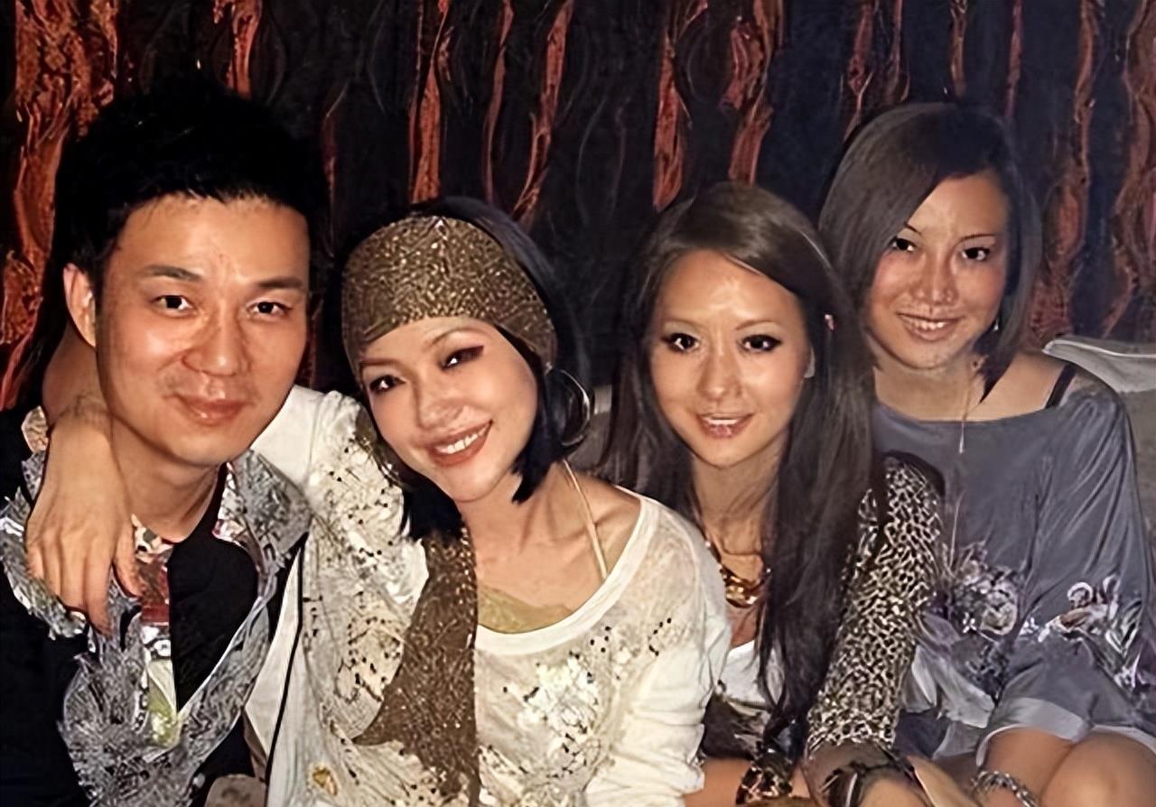 天下第一淫棍：设计玷污60位女艺人，被判入狱29年，仍飞扬跋扈