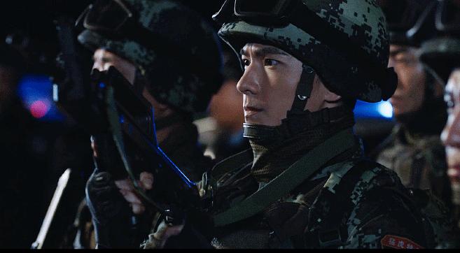 那些惊艳了时光的古装男,真正的古装美男无惧任何造型