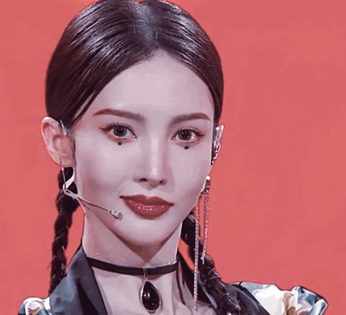 脸型不对称的女孩咋办,脸型不好看怎么整容