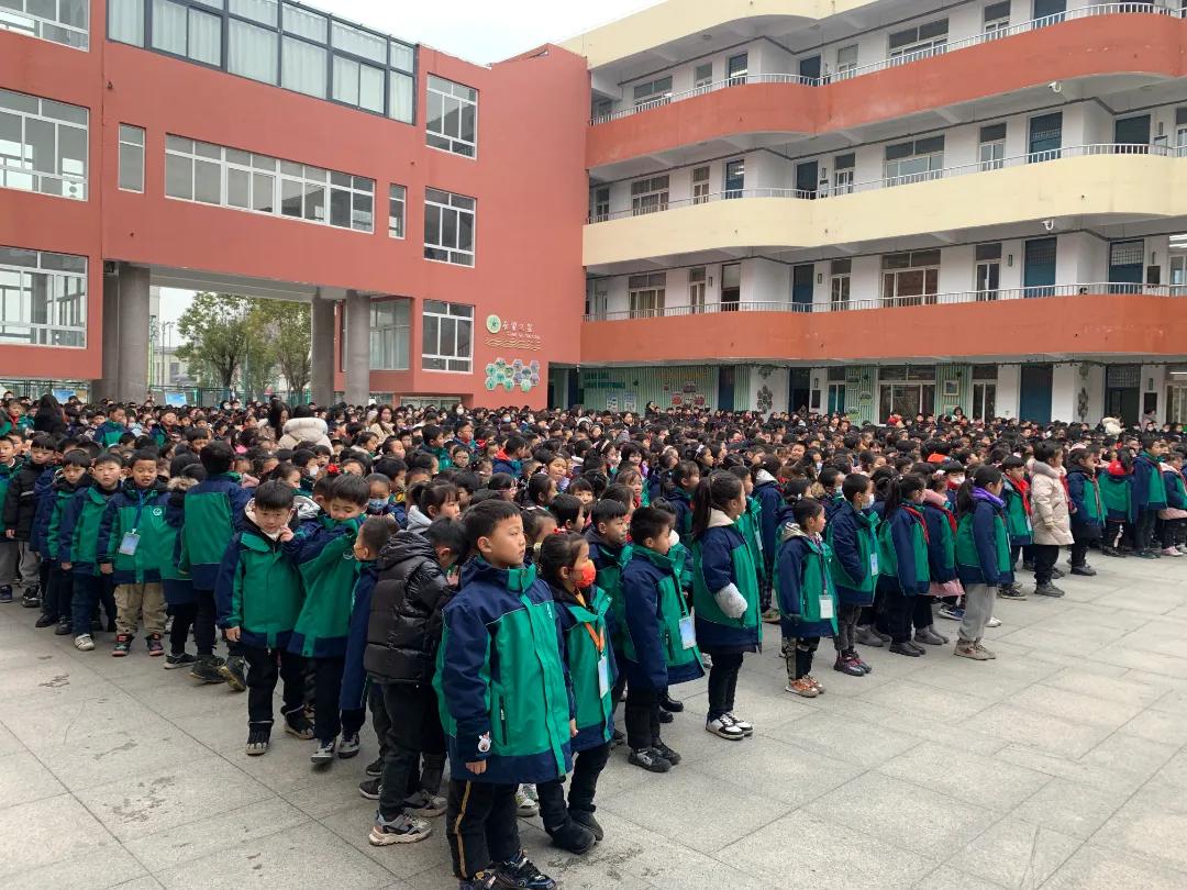 冰雪热,冰雪送孩子上学