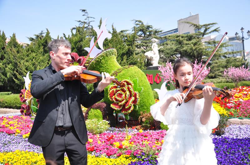 “青青之岛，爱乐之城”第十三场小提琴快闪活动精彩上演