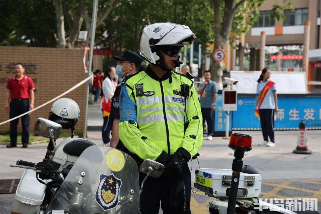 刚刚，青岛5万多勇士霸气走进战场！少年，此去何求？夺盛名、拔头筹、争魁首、独占鳌头！