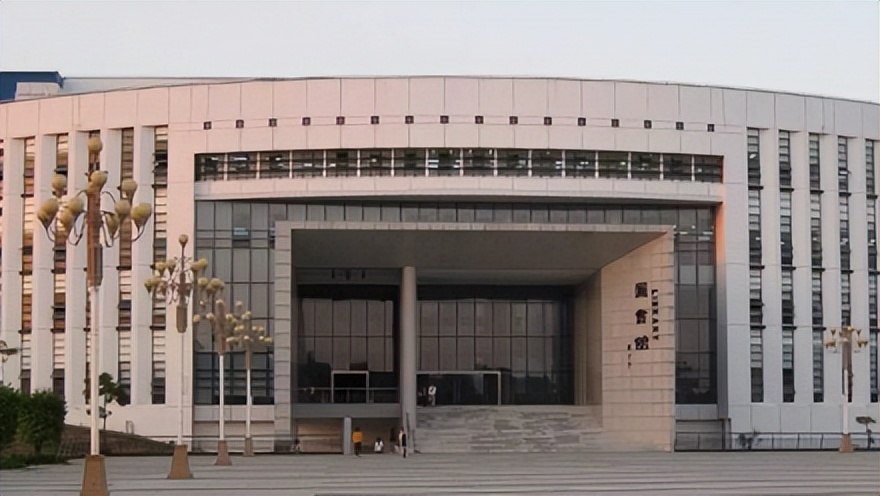 不忘初心广东医科大学,立志立德求真求精校训