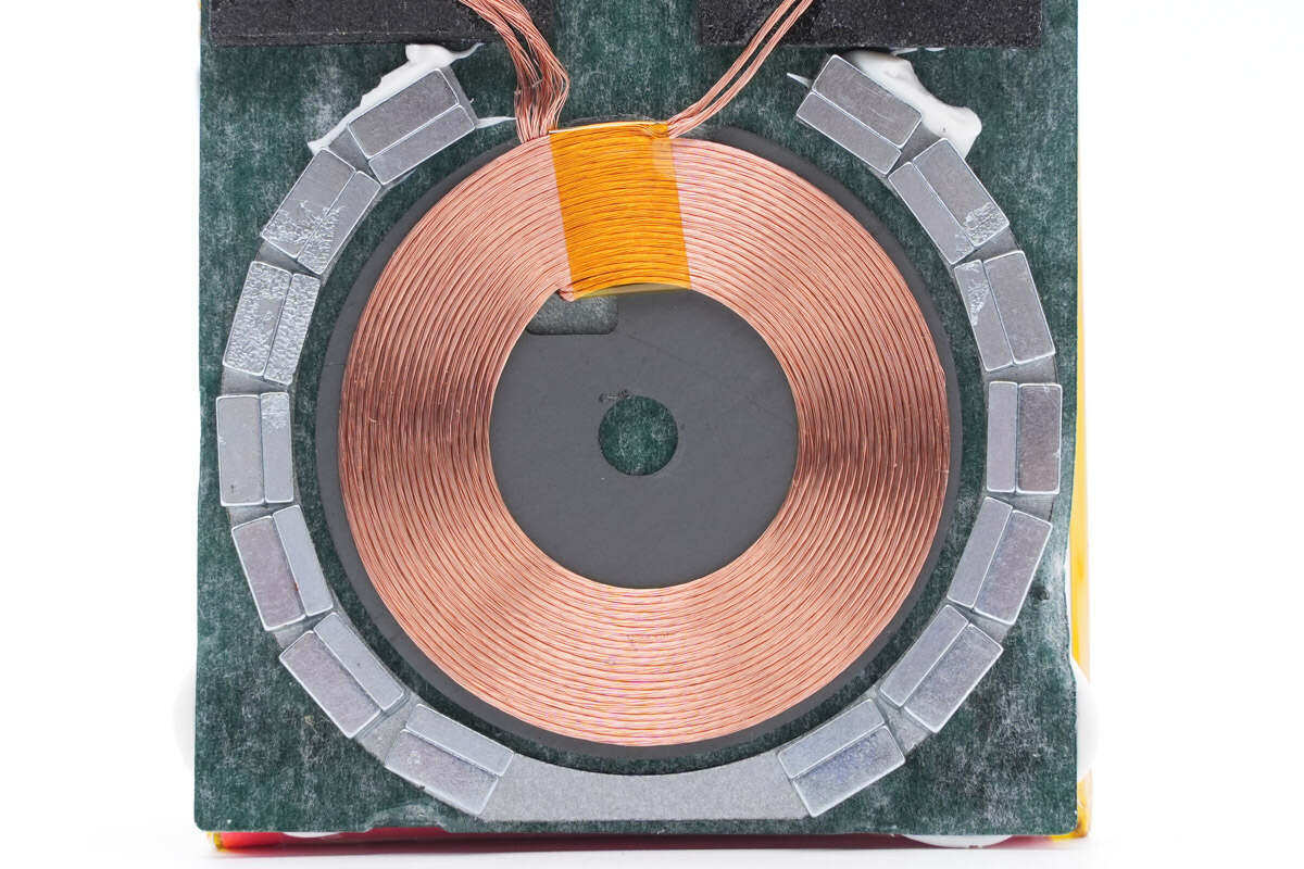 mophie磁吸充电宝拆解,希品快充专用充电宝