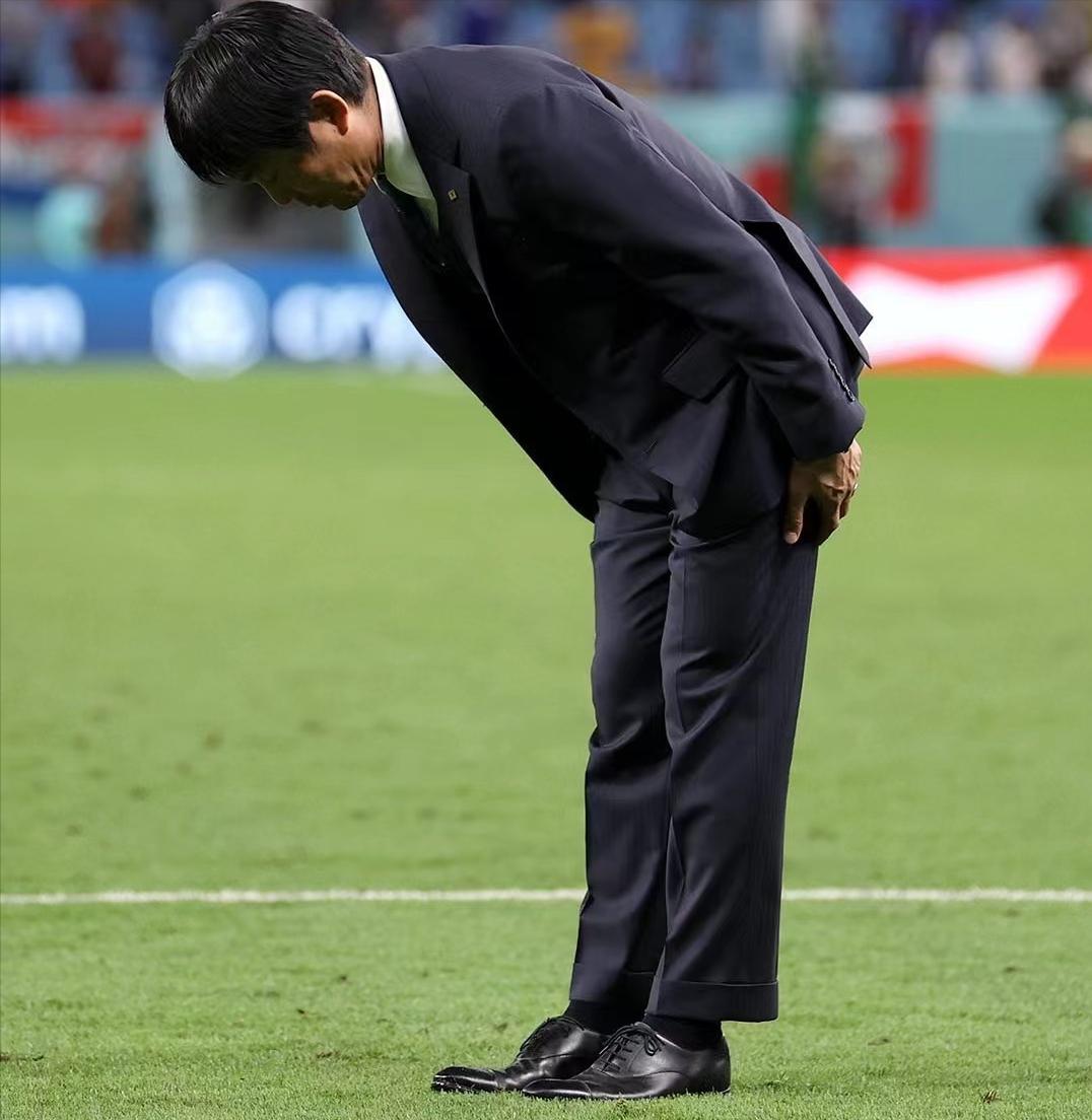 日本队取胜证明体力没问题,日本队输球后全场向球迷致歉