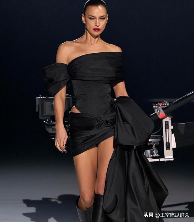 c罗女友乔治娜晒美照大秀身材,c罗女友乔治娜泳衣广告