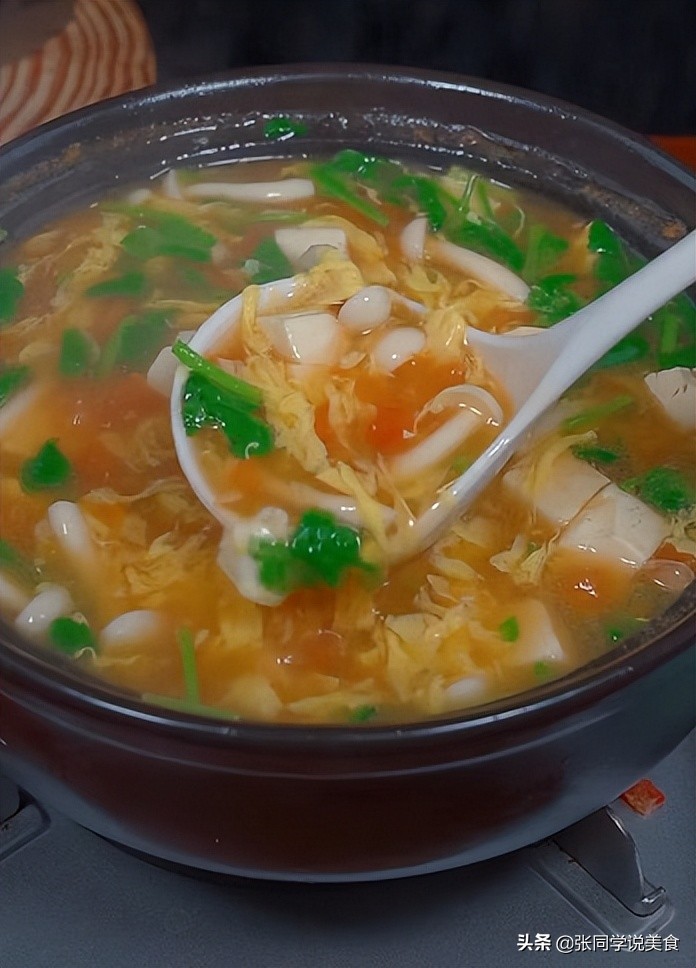 简单易做营养味美的青菜豆腐汤,学会这道蔬菜豆腐汤小朋友争着喝