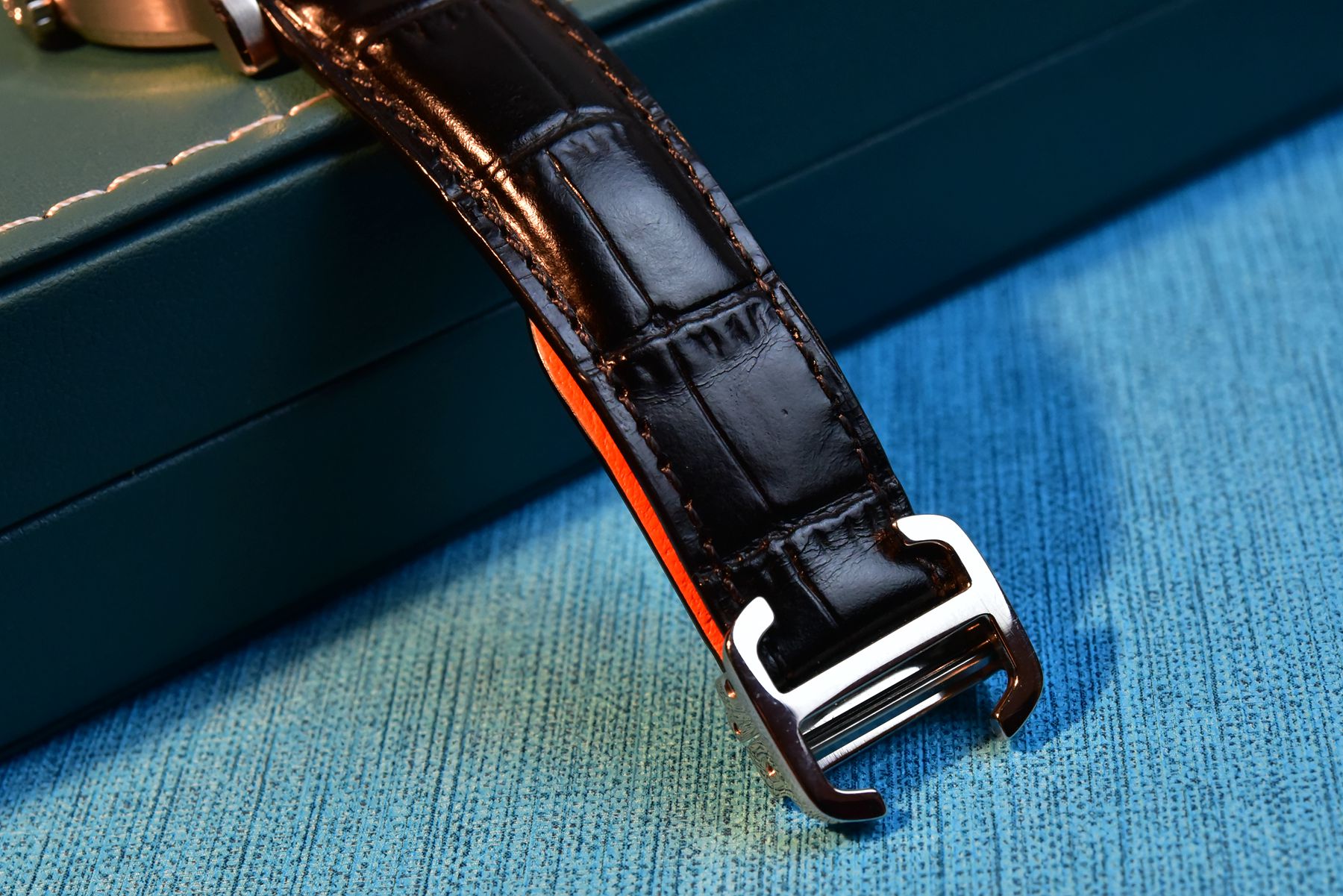 国产真正陀飞轮手表怎么样,陀飞轮手表和全自动机械表哪个好