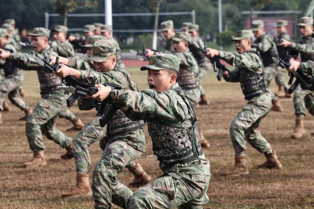 中国军人的代表名词是什么,我国军人的名称