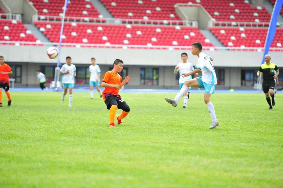 乌鲁木齐117中学足球队夺冠,乌鲁木齐市第116中学女足