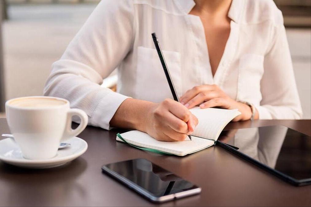 每天写作没有推荐量,写作三年一直扑街该放弃还是坚持