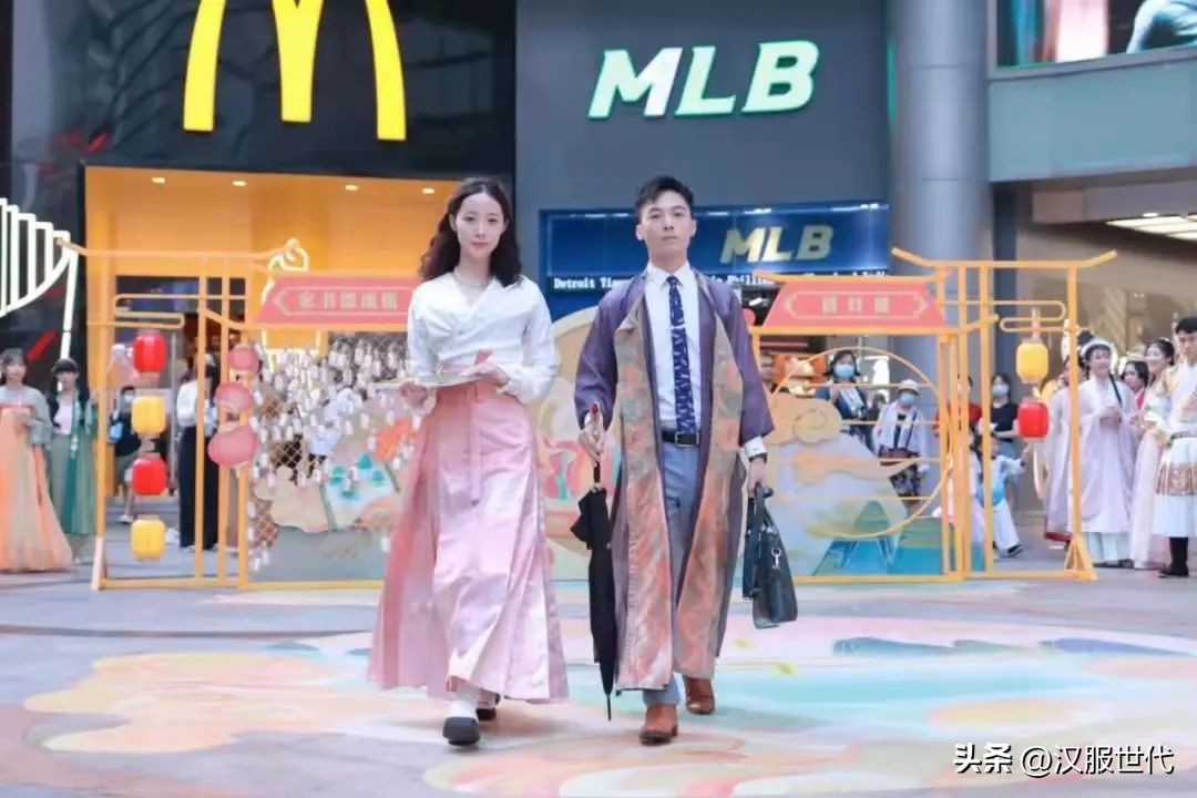 国风大赏汉服大型t台秀,汉服走秀国风大典最惊艳的汉服