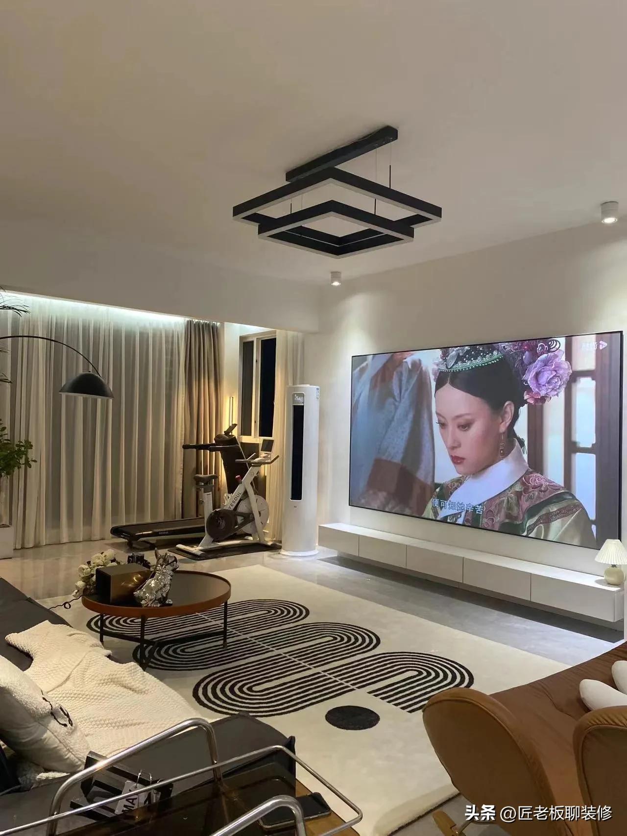 为什么都说电视“买大不买小”？不是无脑而是经验教训总结！