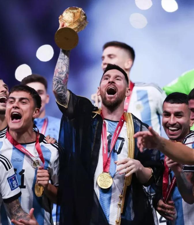 各大媒体评梅西第一,梅西不可思议的进球姆巴佩看呆了