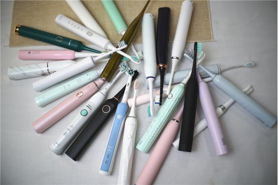 电动牙刷的伤牙危害要小心,使用电动牙刷对牙齿有什么危害