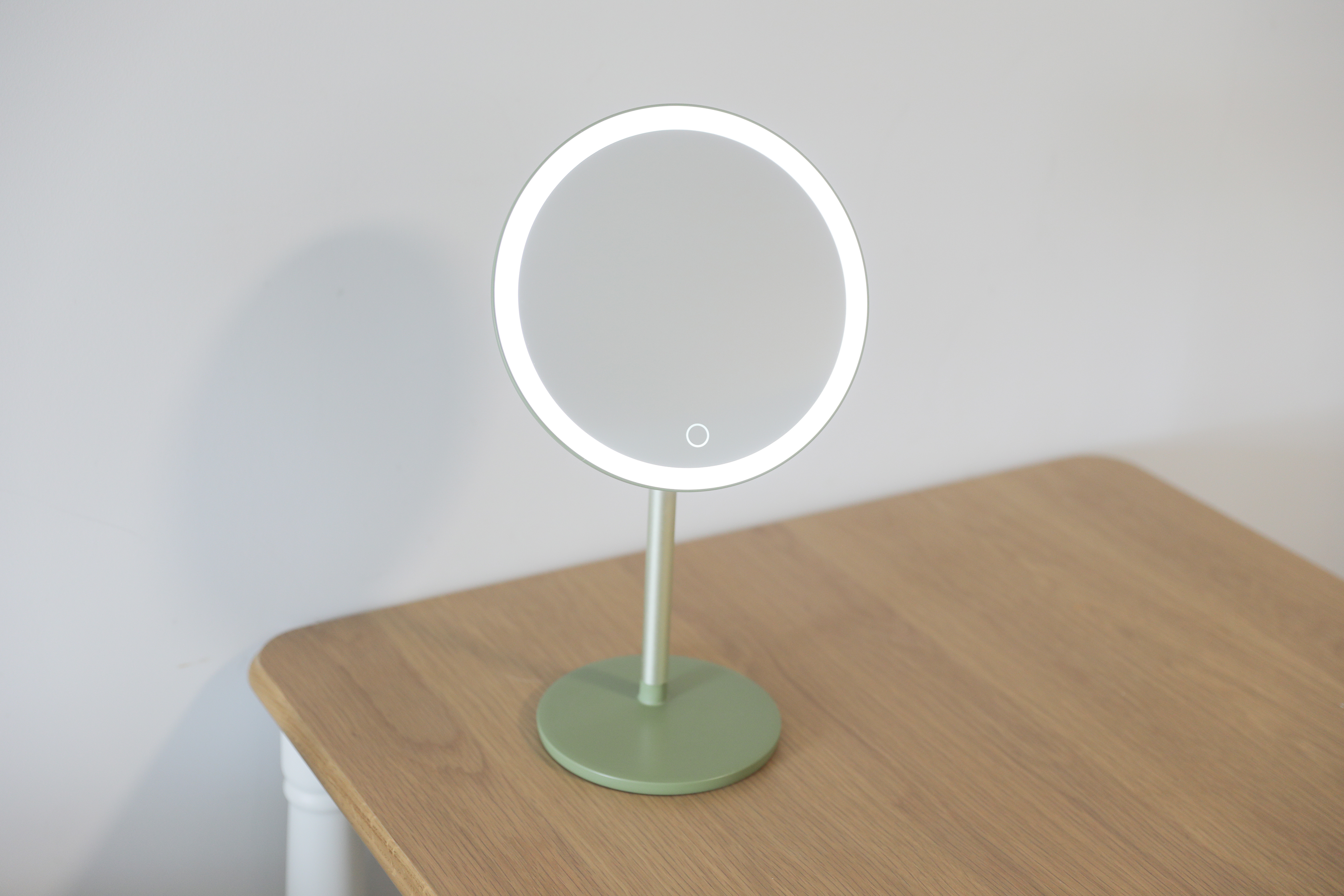 职场新人化妆教程,职场化妆新手推荐