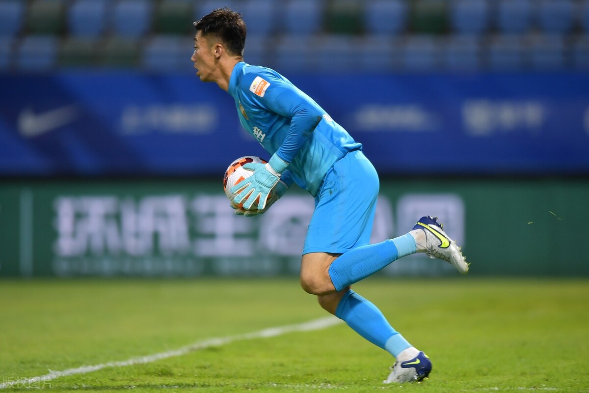 国足李铁最近新消息,李铁3800万