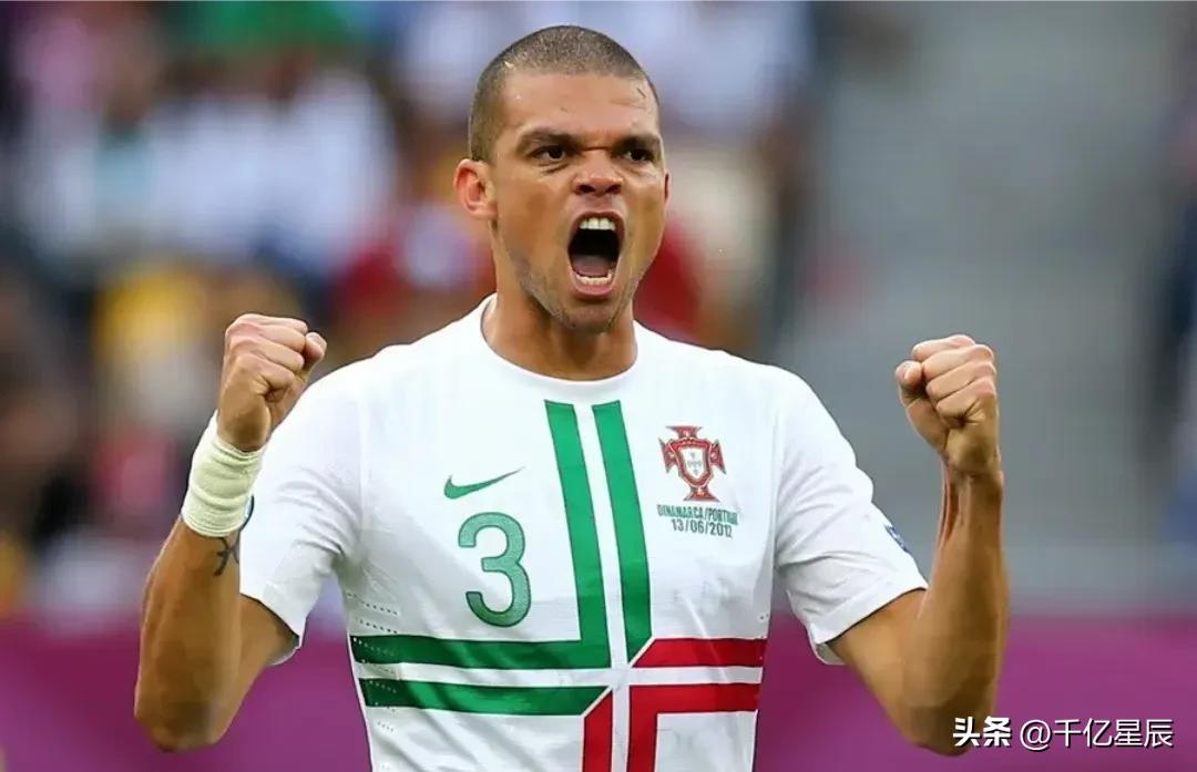 足坛历史最佳阵容一二三阵,世界足坛有史以来最强十一人阵容