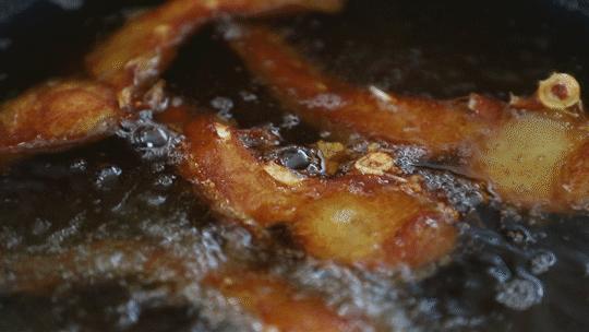 草鱼焖鱼家常做法,酥焖草鱼怎么做好吃