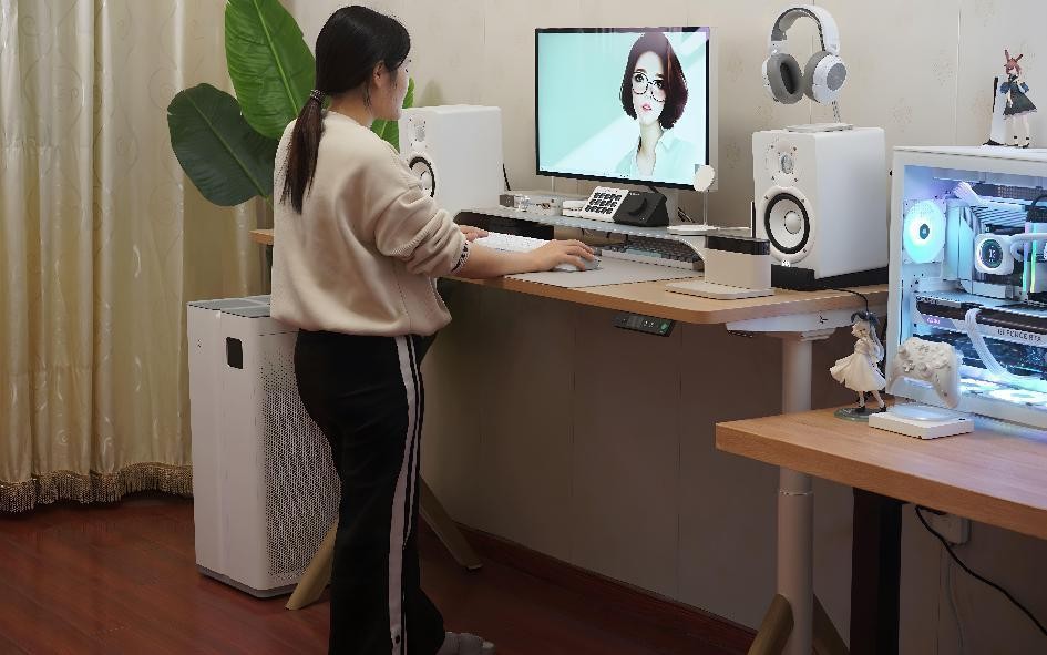 好看充满科技感的桌搭,桌搭好物推荐简约