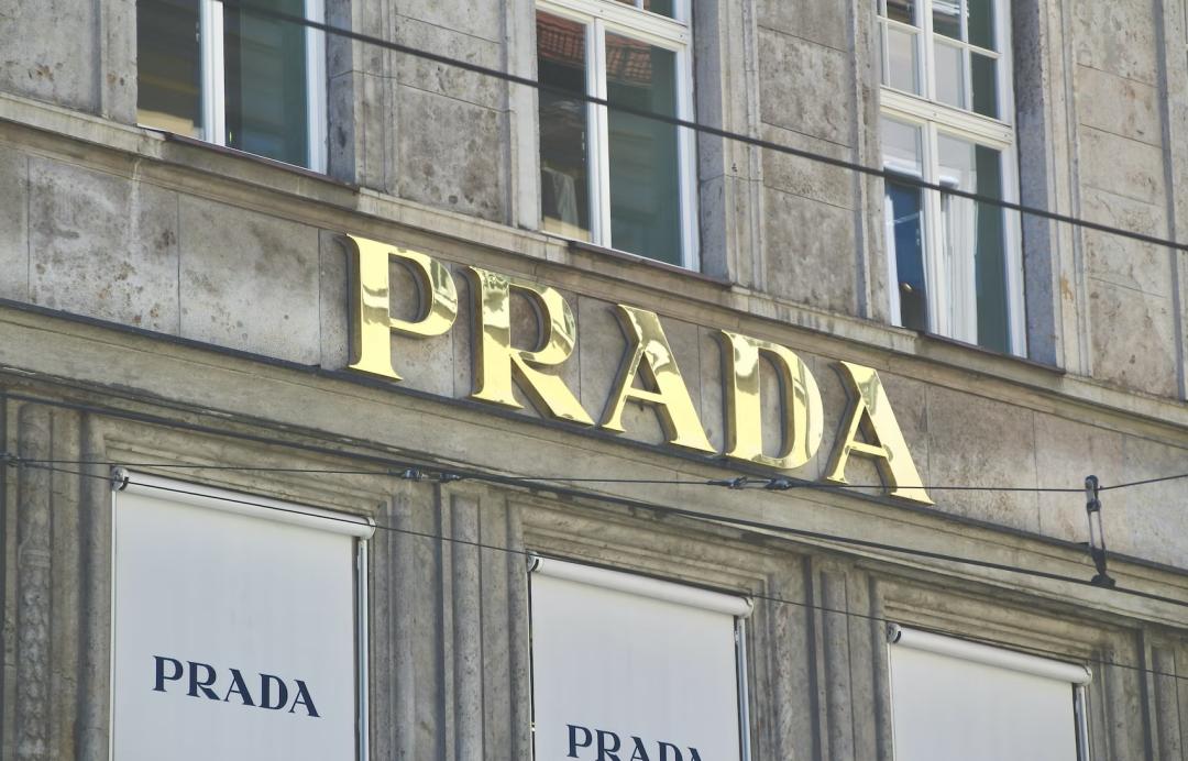 微信小号功能灰测；NIKE起诉lululemon；SHEIN拟融资30亿美元