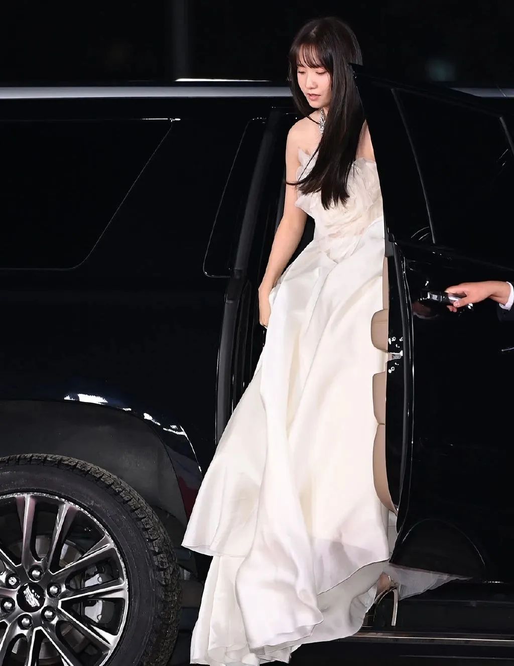 汤唯与iu,汤唯在韩国跟iu一样火吗