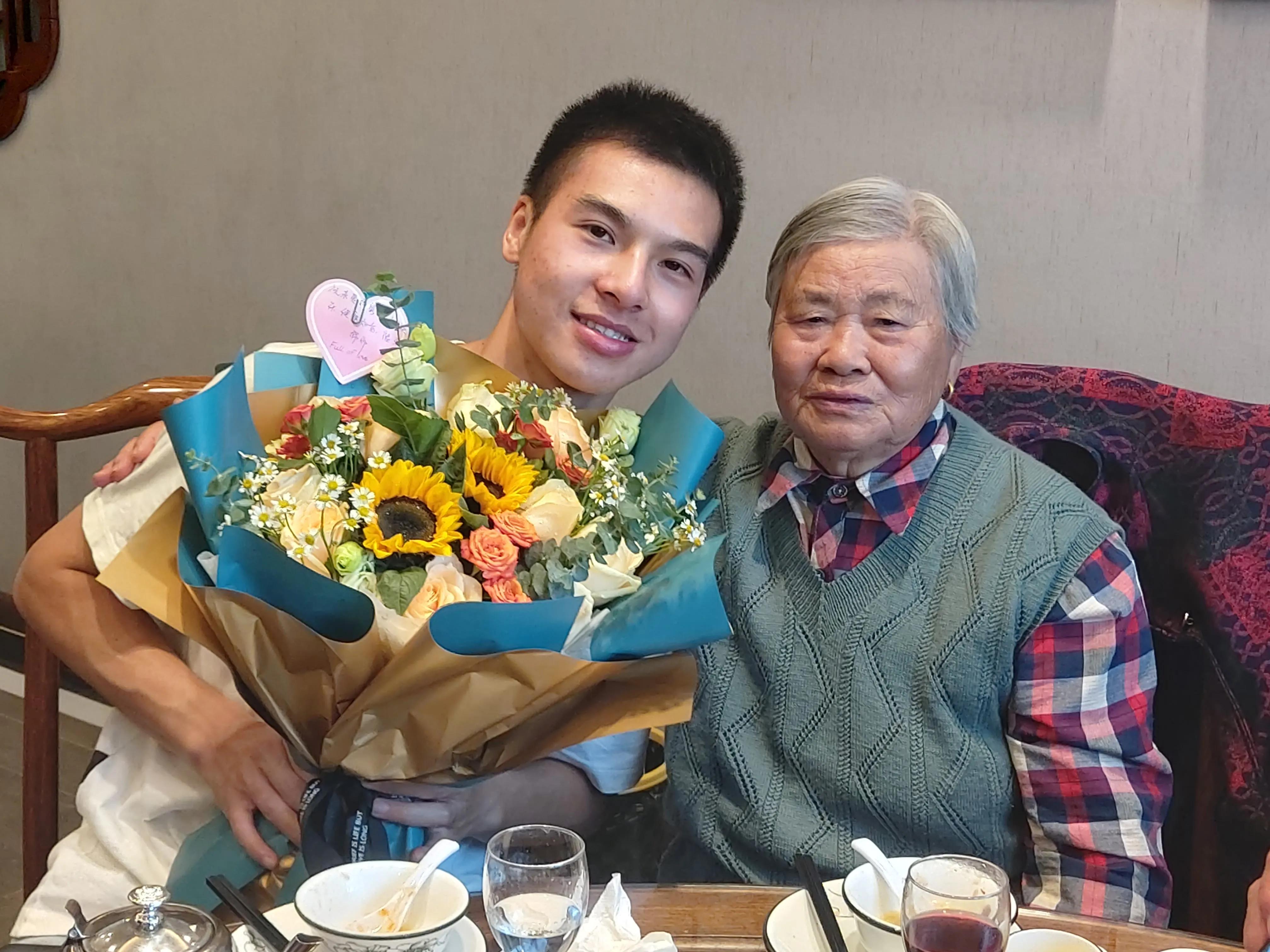 长辈微信群聊名称,自己的家人微信群聊昵称