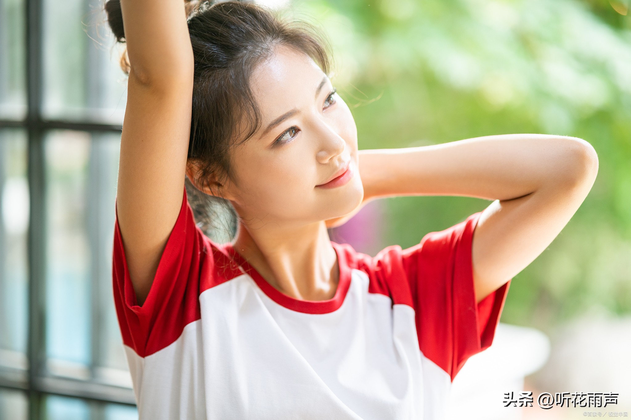 女人暗示喜欢你才会说这几句话,女人偷偷给你一个暗示