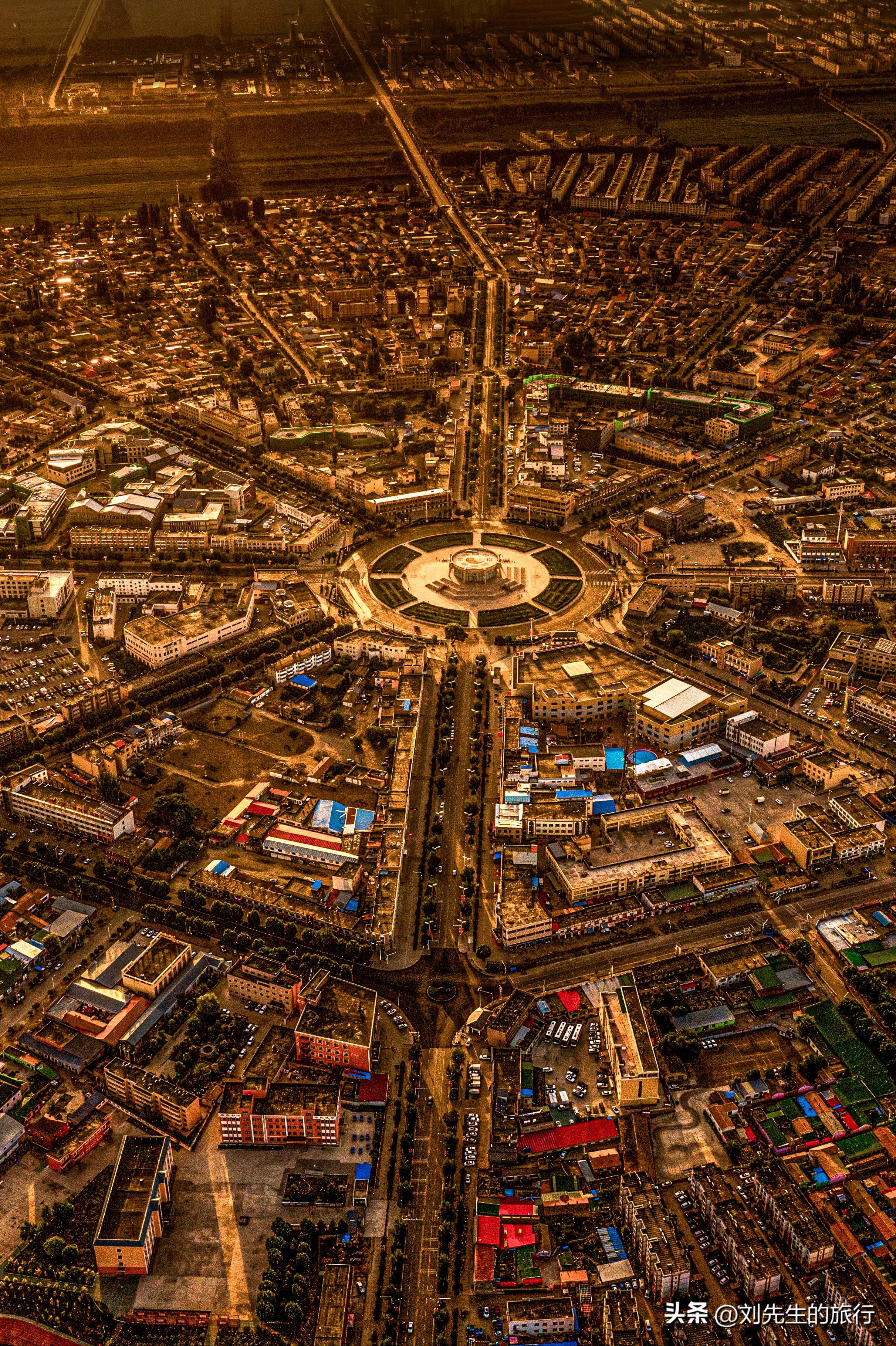 新疆伊犁春天满山遍野的花朵,伊犁的春夏秋冬美景