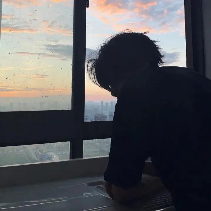 朋友圈自拍文案搞笑,朋友圈自拍文案伤感