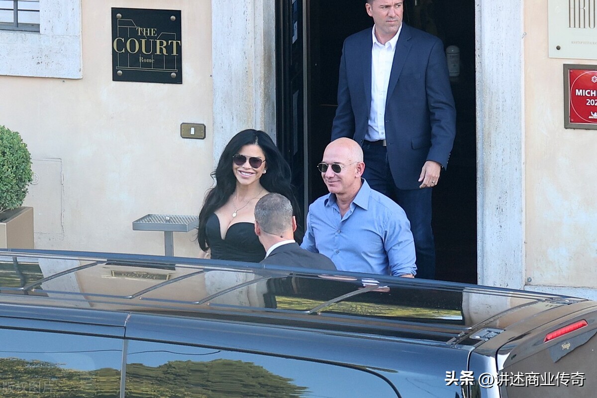 亚马逊创始人杰夫贝索斯创业故事,亚马逊创始人杰夫贝佐斯小李子