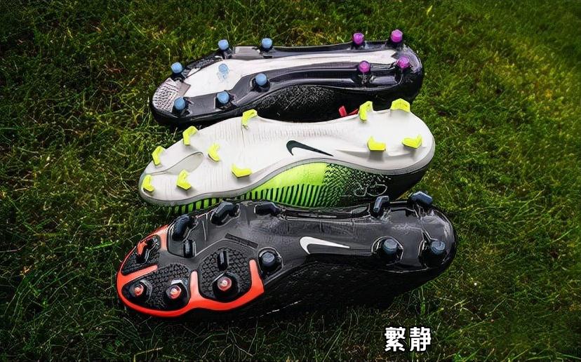如何选择适合脚型的足球鞋,选一双适合的足球鞋