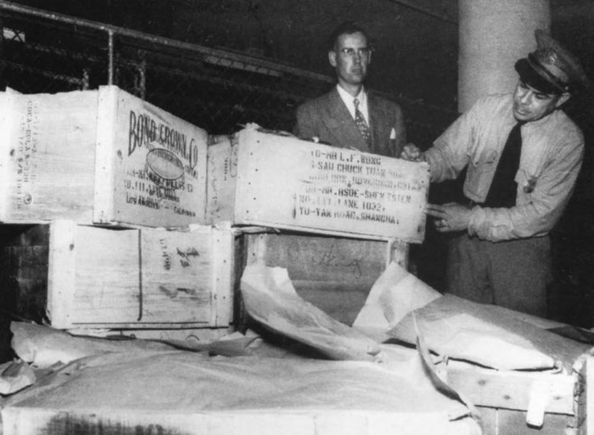 1956年钱学森参加宴会，到场后找不到自己座位，毛主席：坐我身边