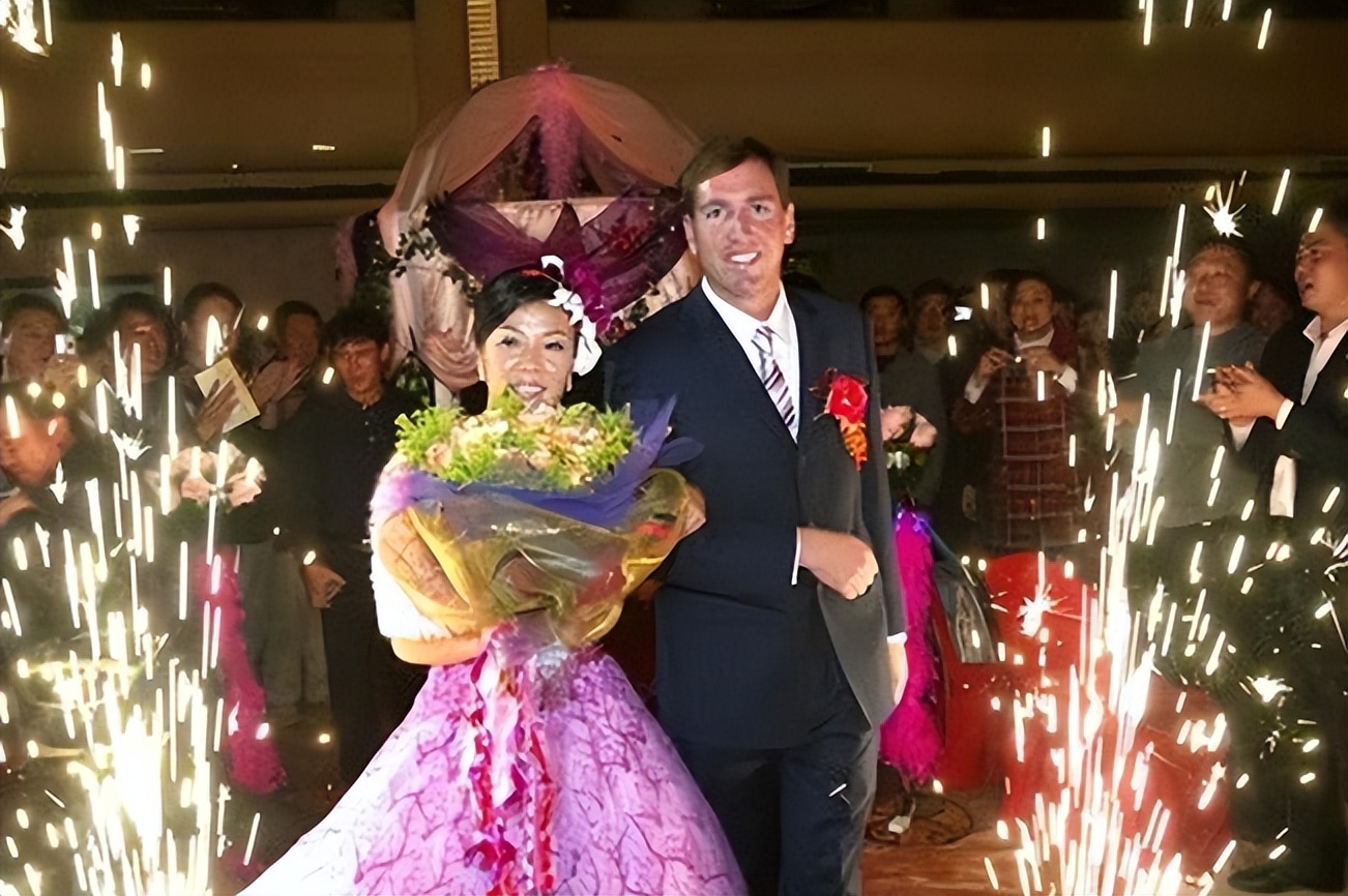 2018年，43岁的前女国脚张欧影患癌离世，临终前的生活凄惨落寞