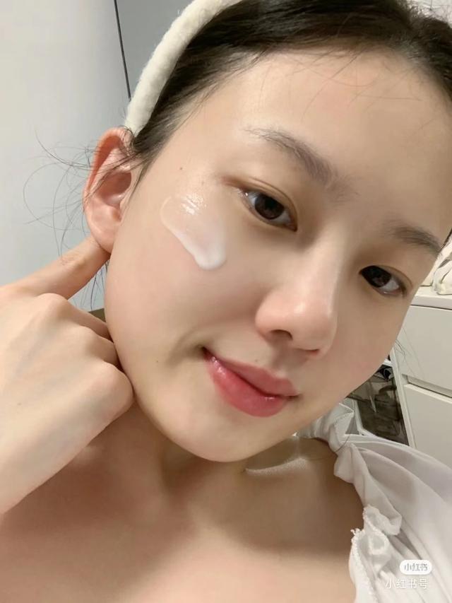 大牌补水保湿精华液推荐,推荐五款好用的补水保湿精华液