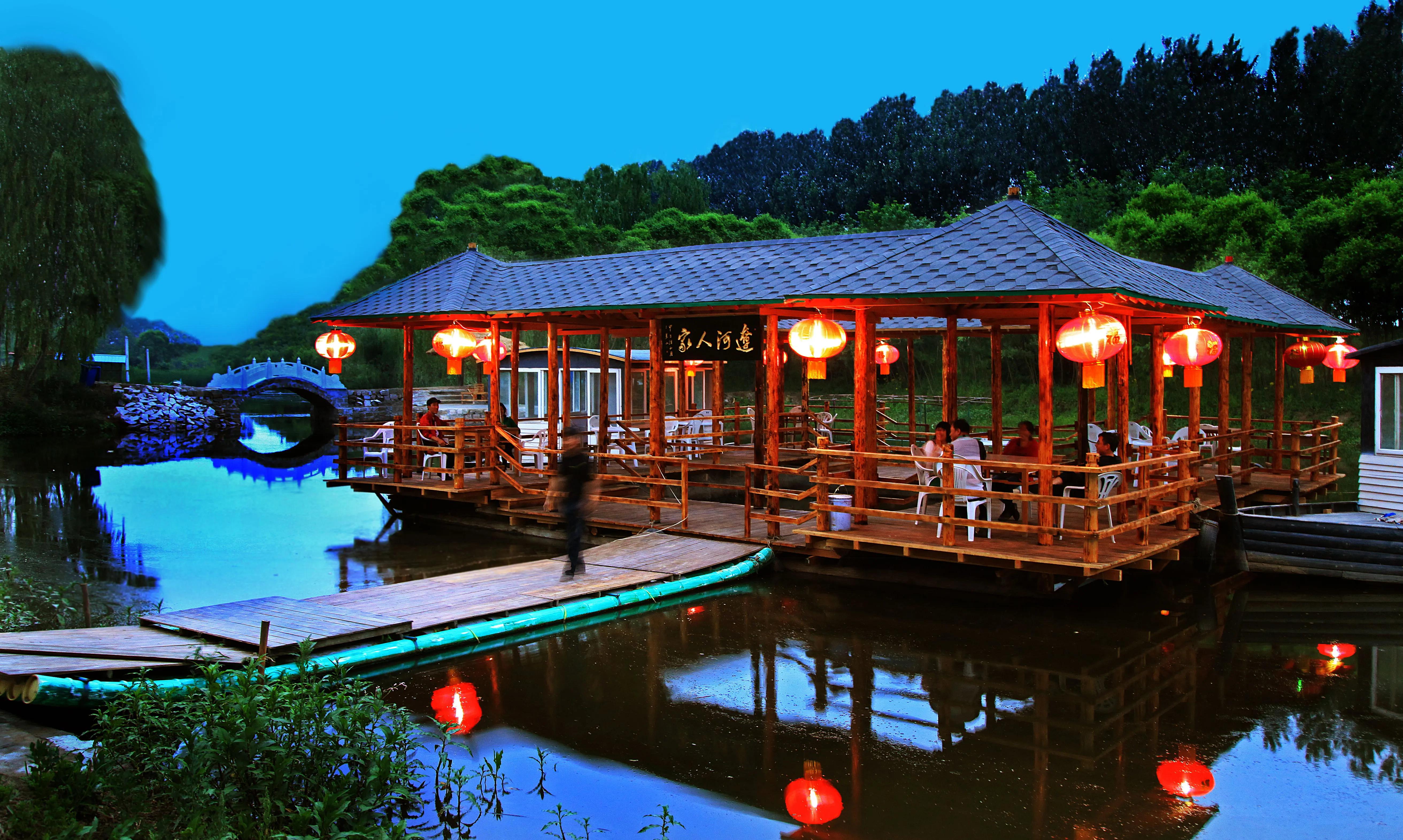 一湾碧水漾清波,一湾碧水潺潺