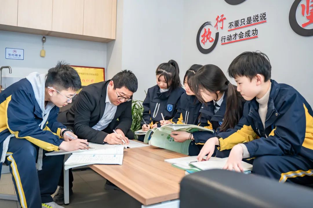 阜阳十中哪些老师厉害,阜阳哪个学校老师有实力