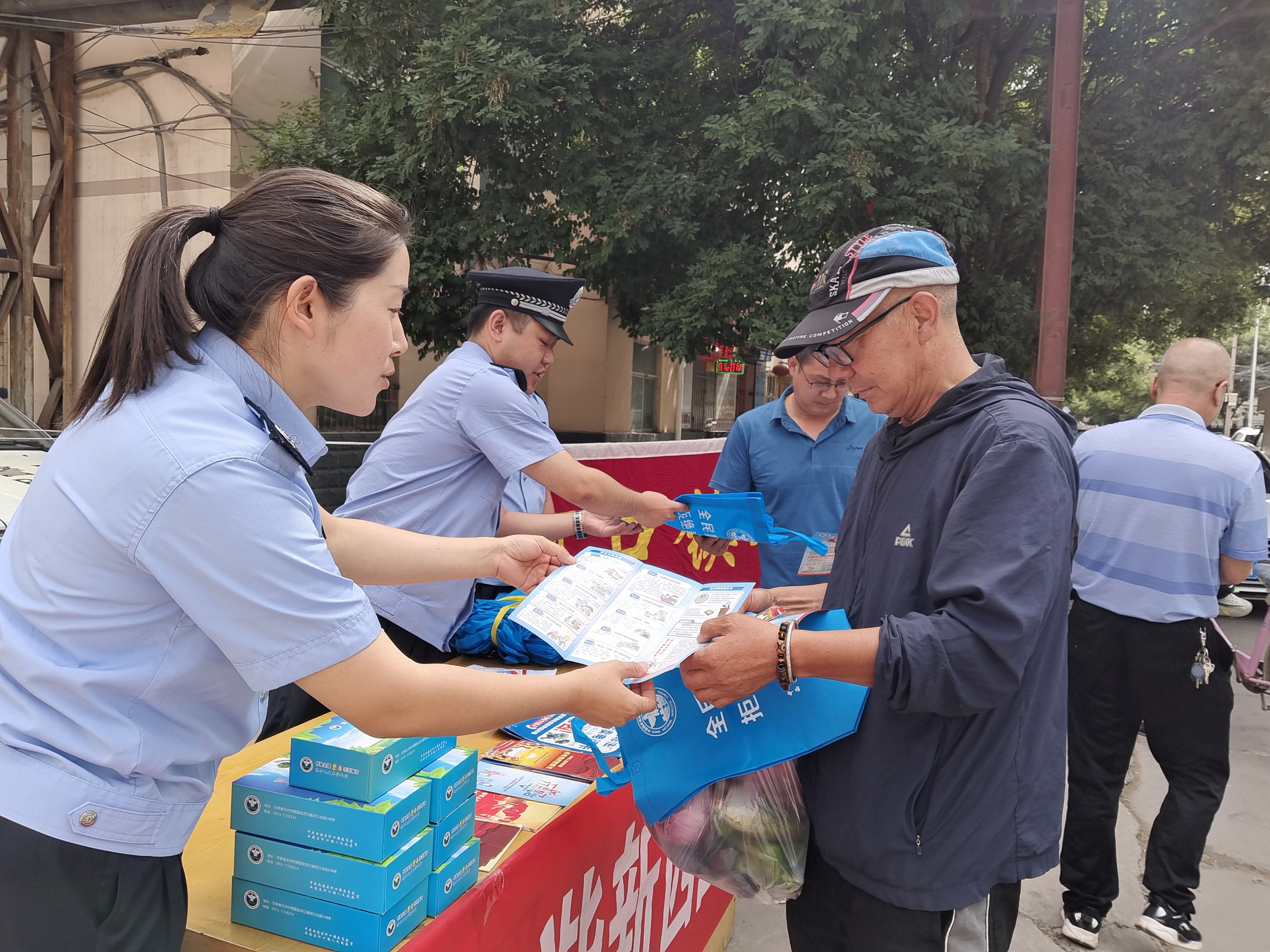 水鸣镇开展国际禁毒日宣传活动,码头镇持续开展禁毒宣传六进活动