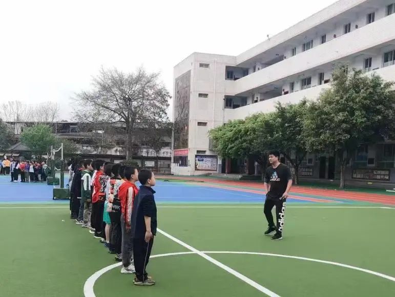 学校用心，学生开心，家长放心｜记天府新区白沙小学周末托管服务