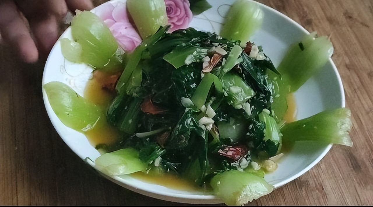夏季小凉菜做法大全家常菜,冷菜捞汁黑毛肚夏季凉菜