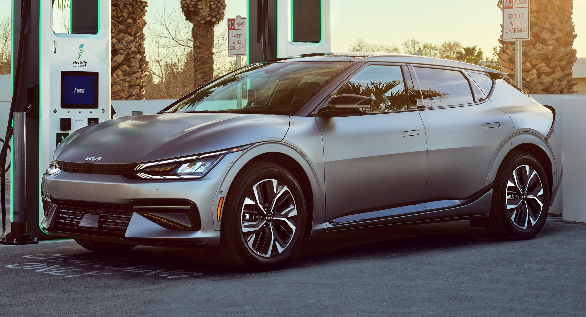 美国发布电动汽车税收新规,韩系车最惨的几款车