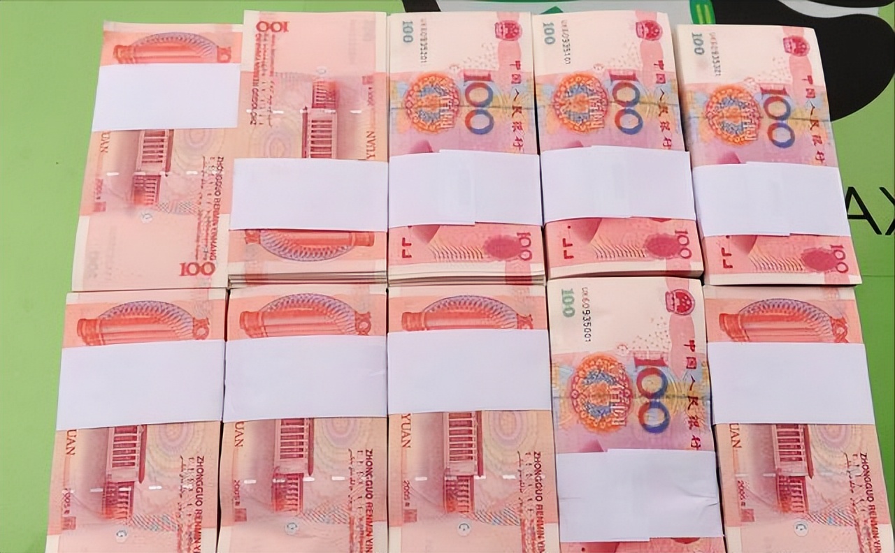 27岁无业游民,全款买4套豪宅,日入510万,民警破门逮捕大受震撼