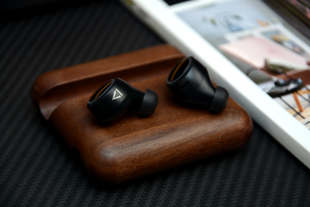 Qi无线充电、主动降噪，创新SensemoreAir真无线蓝牙耳机体验