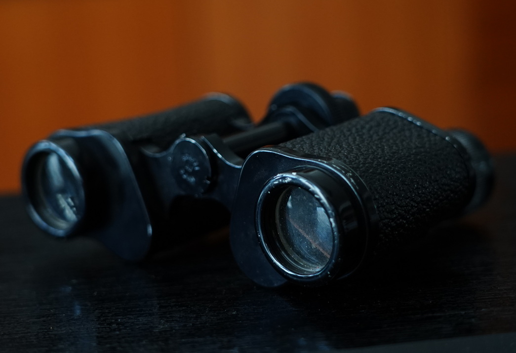 战争时期的老式军用望远镜,战争年代的18倍望远镜