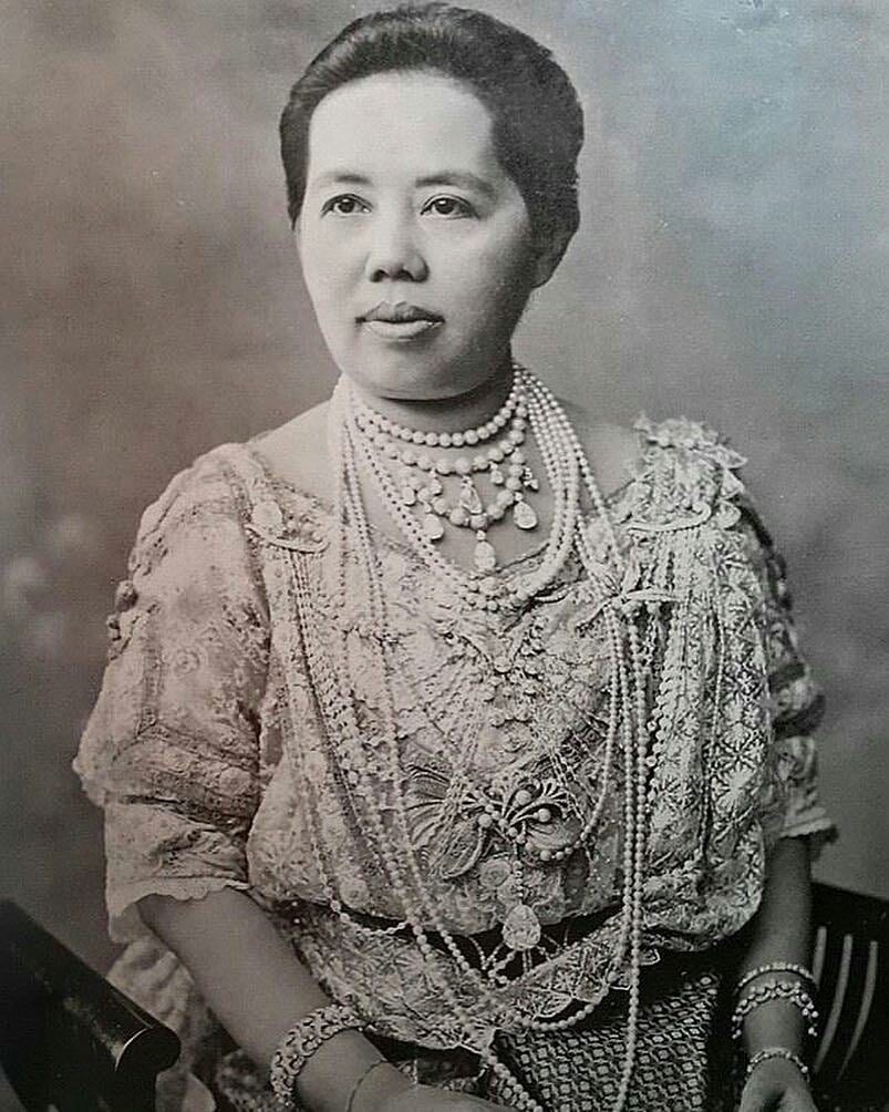 泰国王后诗丽吉钻石王冠,泰国国王皇冠