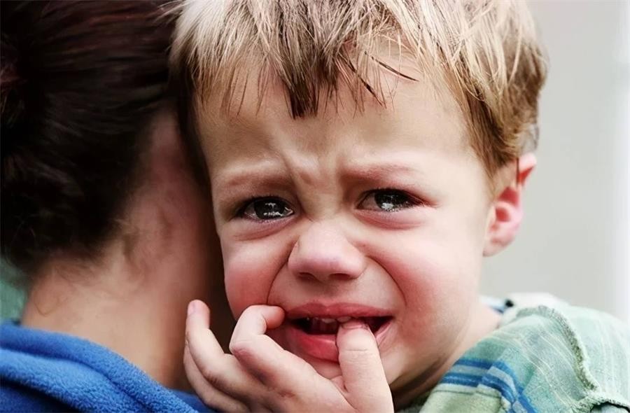 怎样缓解宝宝分离的焦虑,怎么缓解孩子分离焦虑妈妈去上班