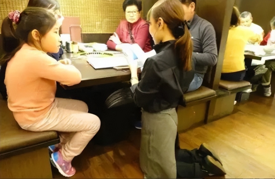 应聘奴才,跪式服务招聘成功没