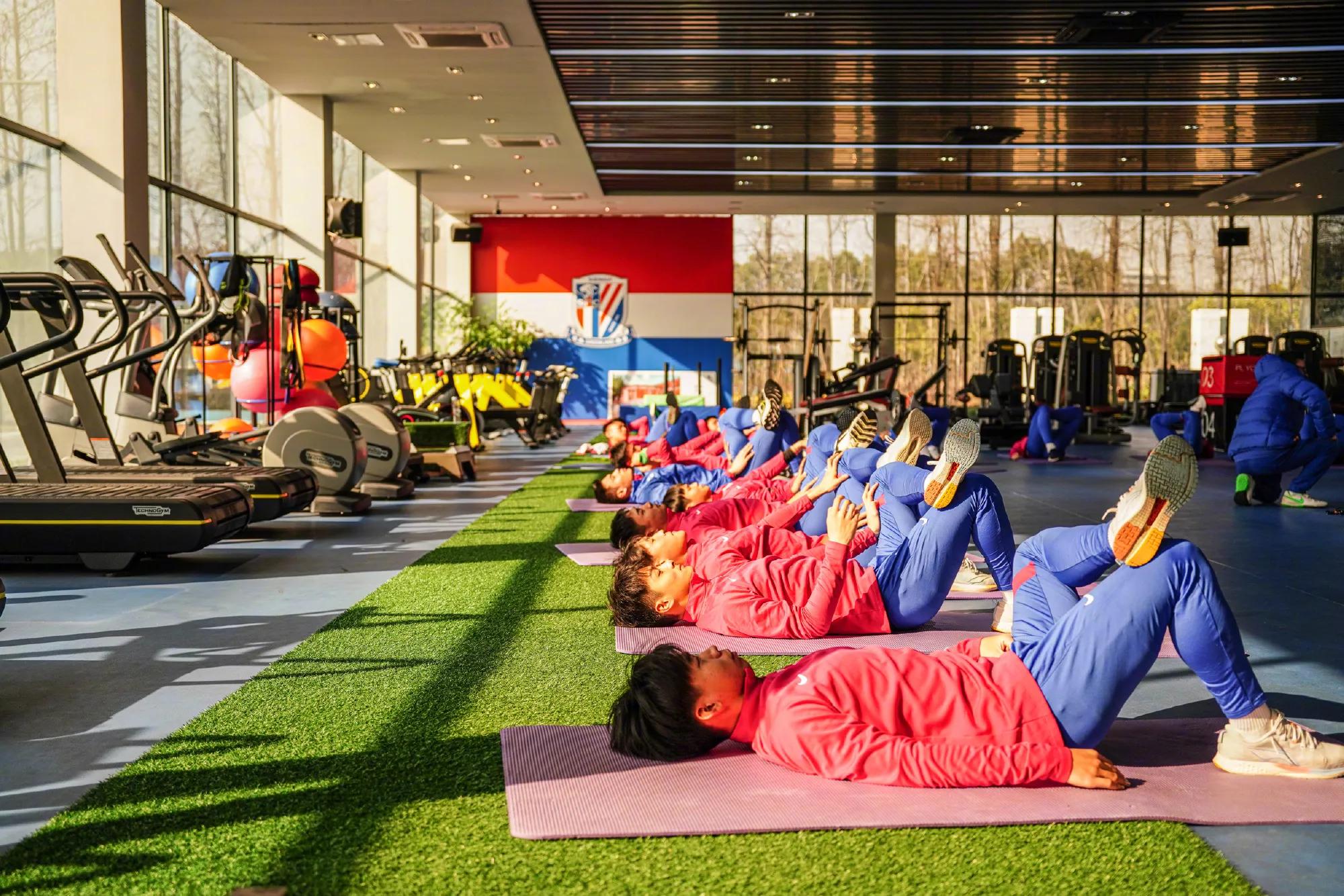 日籍教练足球,曝申花教练组新人已到位