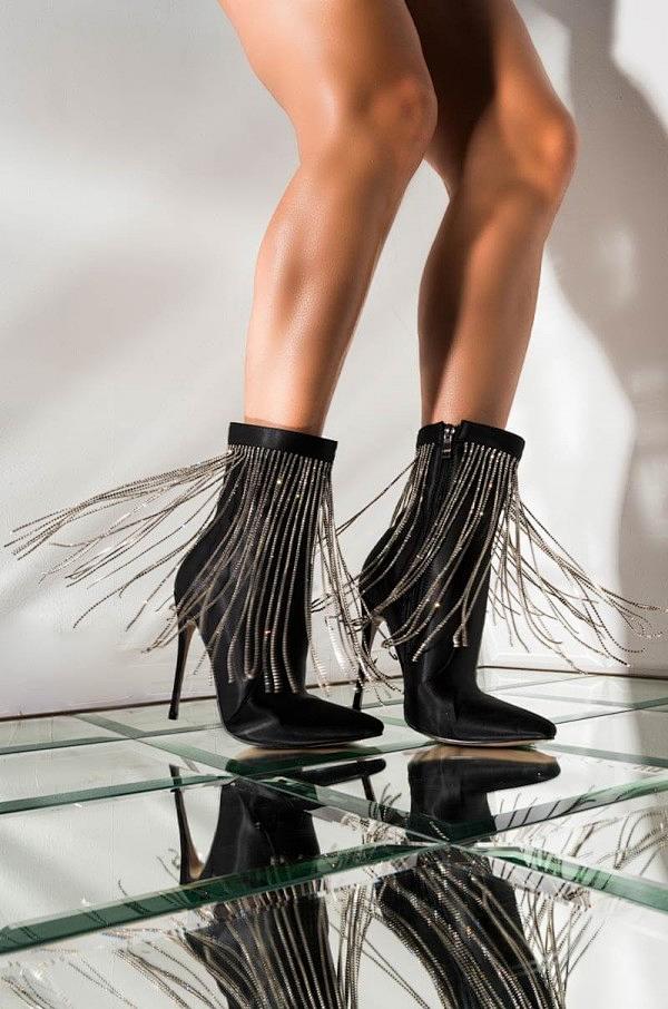 基本款必备鞋子有哪些款式,比较时髦的鞋