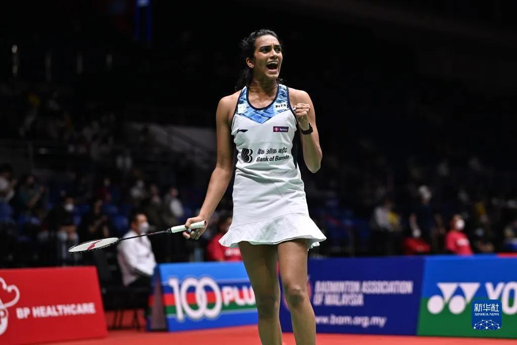 李宁羽毛球拍评测雷霆50,李宁风动9000i与雷霆80